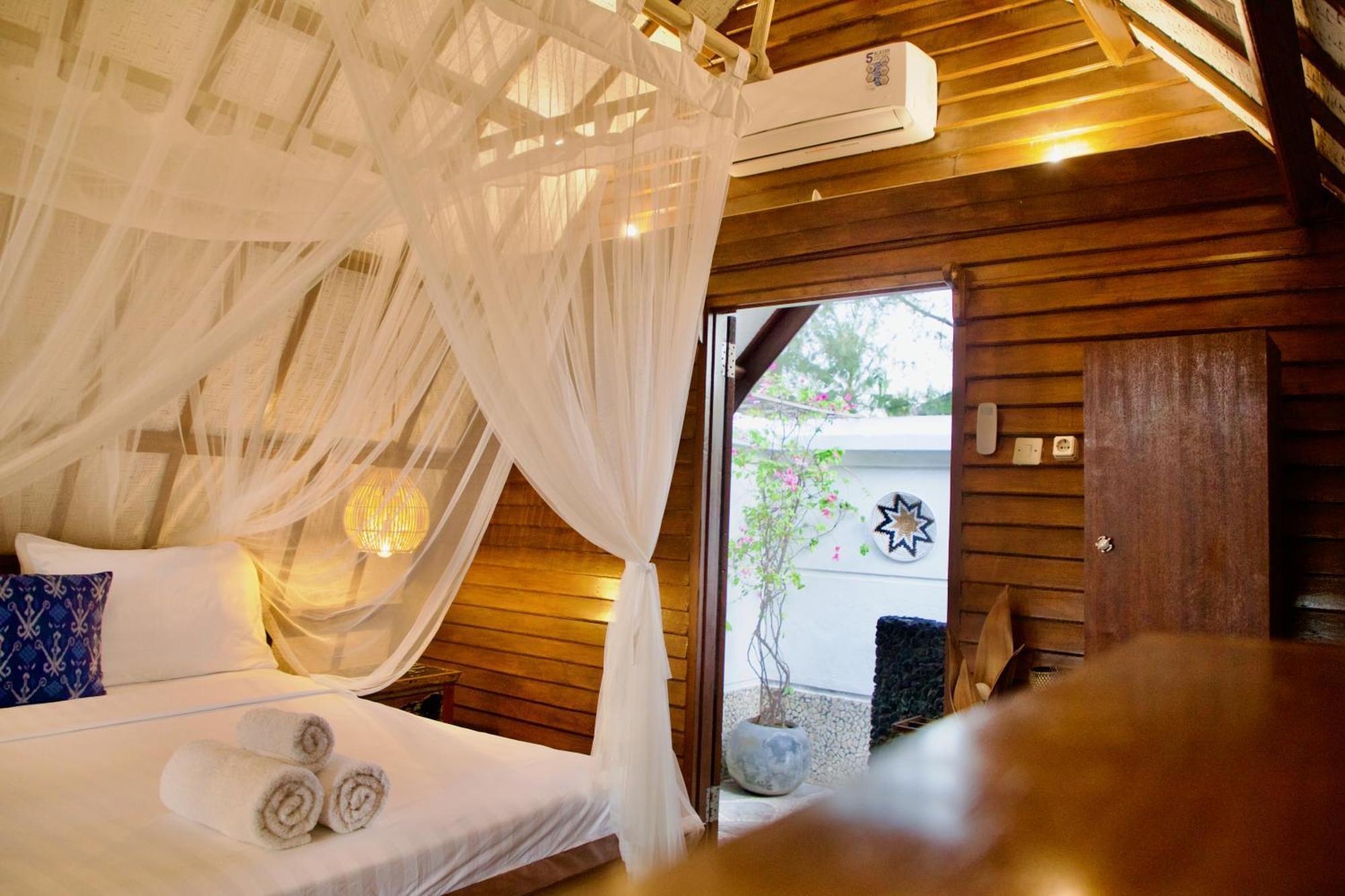 Villa Sunset Beach غيلي تراوانغان المظهر الخارجي الصورة