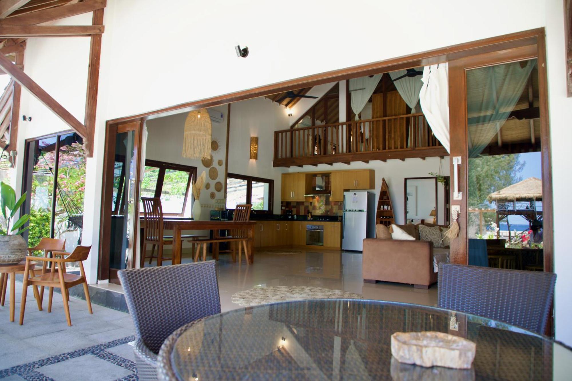 Villa Sunset Beach غيلي تراوانغان المظهر الخارجي الصورة
