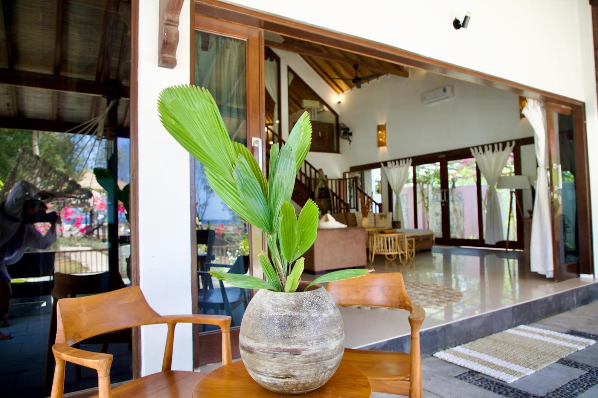 Villa Sunset Beach غيلي تراوانغان المظهر الخارجي الصورة