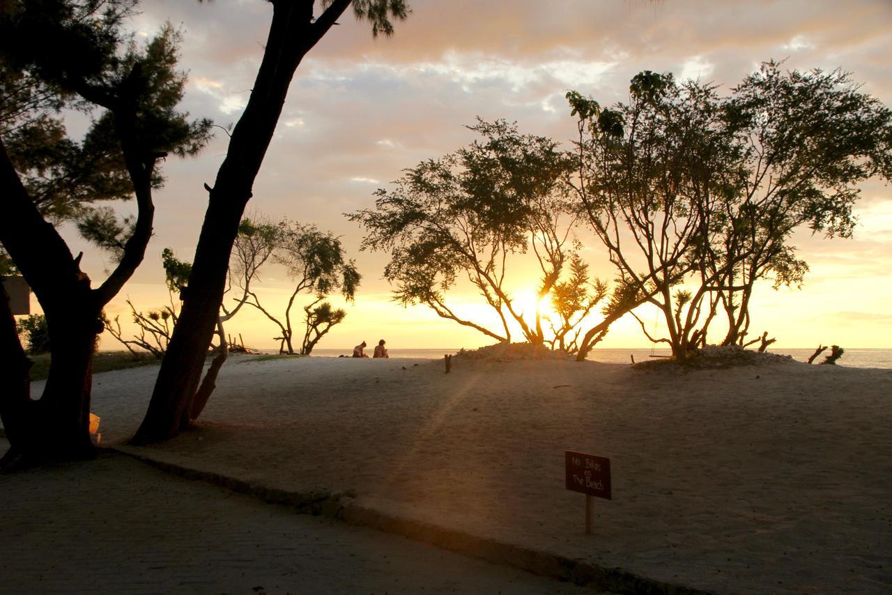 Villa Sunset Beach غيلي تراوانغان المظهر الخارجي الصورة